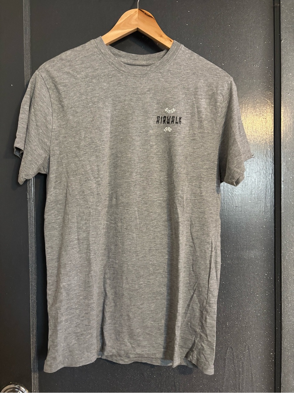 Airwalk Men's Short-Sleeve Crewneck T-Shirt — Gray